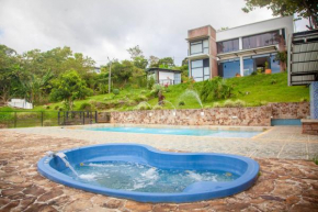 Casa de Campo 5 Estrellas en La Cumbre, Piscina, jacuzzi, WiFi,
